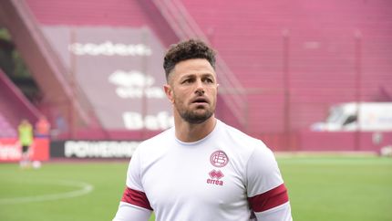 Rodrigo Acosta se va de Lanús después de 7 años dirigiendo la reserva. Rodrigo Acosta se va de Lanús después de 7 años dirigiendo la reserva.