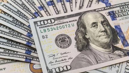 El dólar blue marcó un nuevo récord nominal en el cierre de la semana.