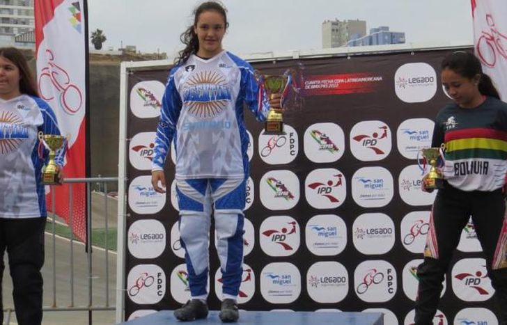 La atleta de Lomas quedó en lo más alto del podio.