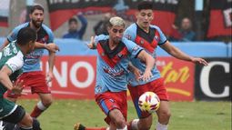 Lucas Campana quedó con bronca por la actuación de los árbitros el último domingo.
