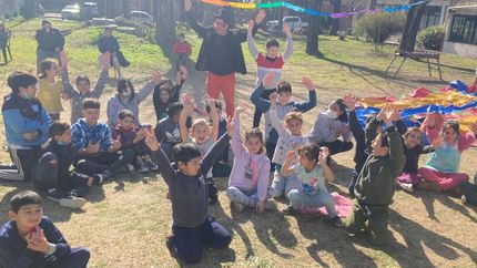 Un espacio con actividades recreativas. Un espacio con actividades recreativas.