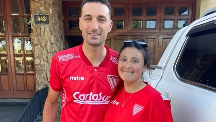 Un lujo que se dio la pareja de Lomas, hincha de Los Andes. Un lujo que se dio la pareja de Lomas, hincha de Los Andes.