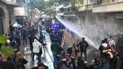 Hubo personas heridas y dirigentes detenidos.