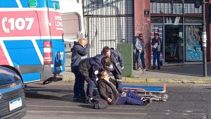 Personal de Emergencias 107 de Lomas se presentó rapidamente en el lugar.