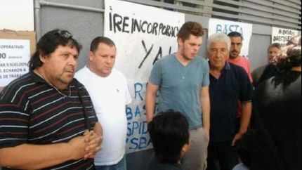 denuncian despidos en el subte