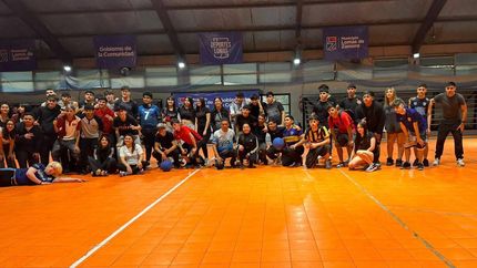 Se enfrentaron al desafío de jugar con los ojos cubiertos.