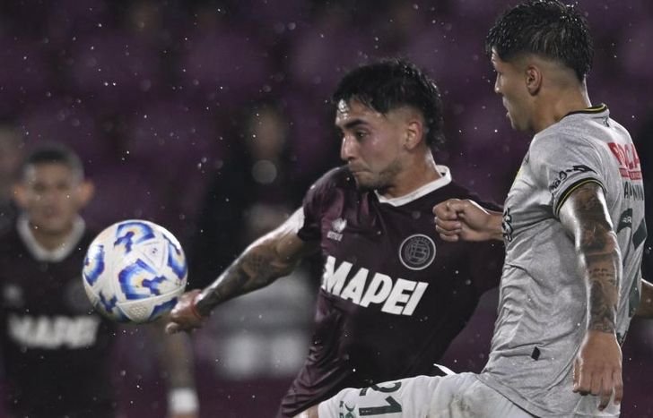 Torres tuvo la más clara del primer tiempo.