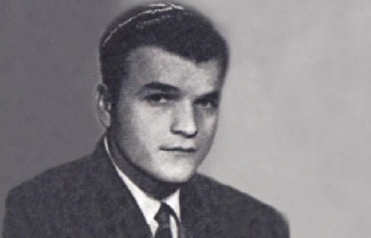 Los vecinos piden que donde cayó la nave tendría que haber como mínimo una plaqueta.