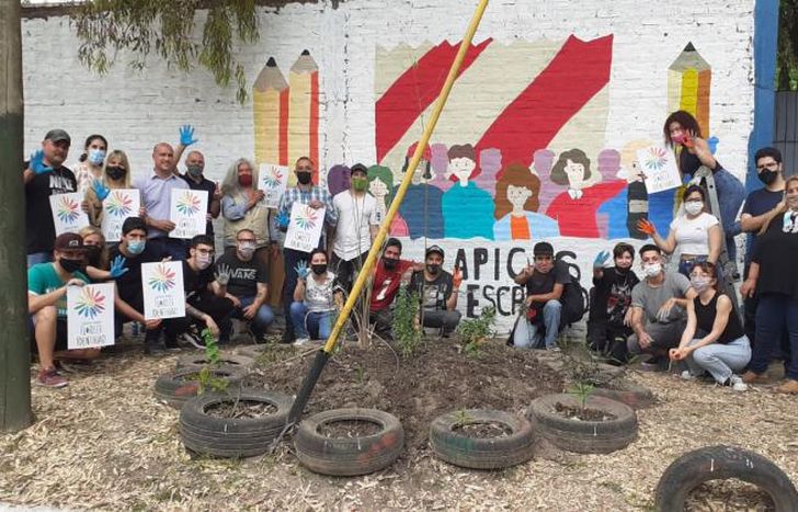 Todos juntos por la concientización y la memoria. Tarea cumplida.