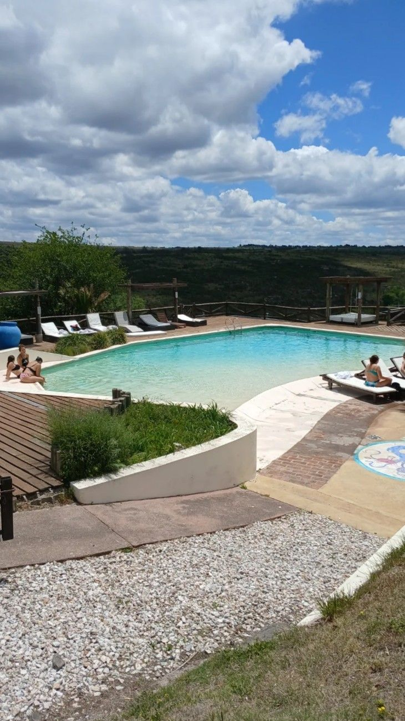  Damián De Santo y sus cabañas en Córdoba.