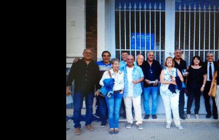 Egresaron en 1969 y volvieron a recorrer el establecimiento que los vio crecer.