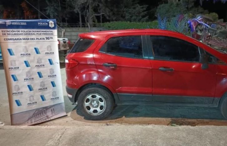 La camioneta recuperada por la Policía.