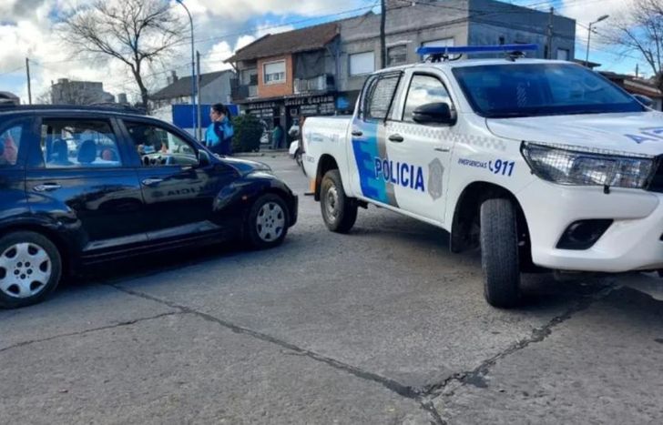 La Policía interceptó al conductor lomense en Jara y Rawson.