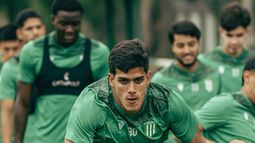 Tomás Nasif, sin lugar en River Plate, ¿seguirá en Banfield? Tomás Nasif, sin lugar en River Plate, ¿seguirá en Banfield?