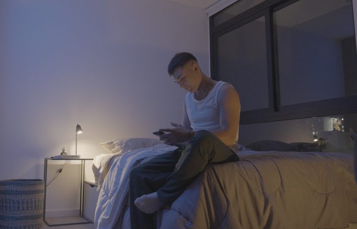 Desesperado es una canción pop con tintes melancólicos.