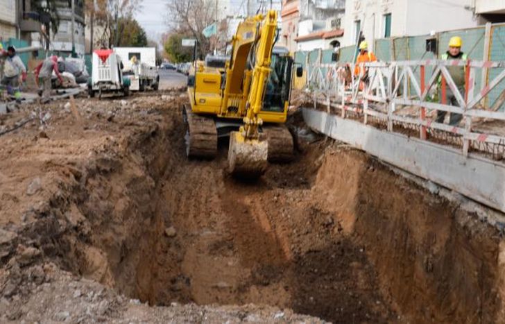 En una semana estaría consumado el paso por debajo del puente ferroviario.