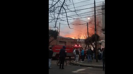 se incendio una papelera en gerli