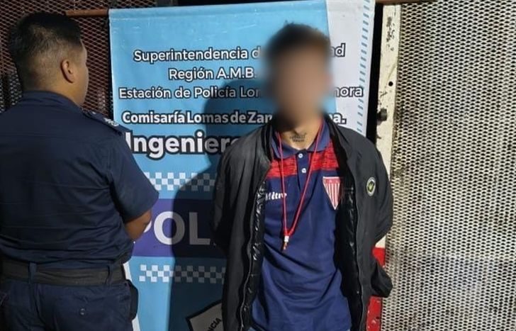 El detenido fue llevado a la Comisaría de Ingeniero Budge.