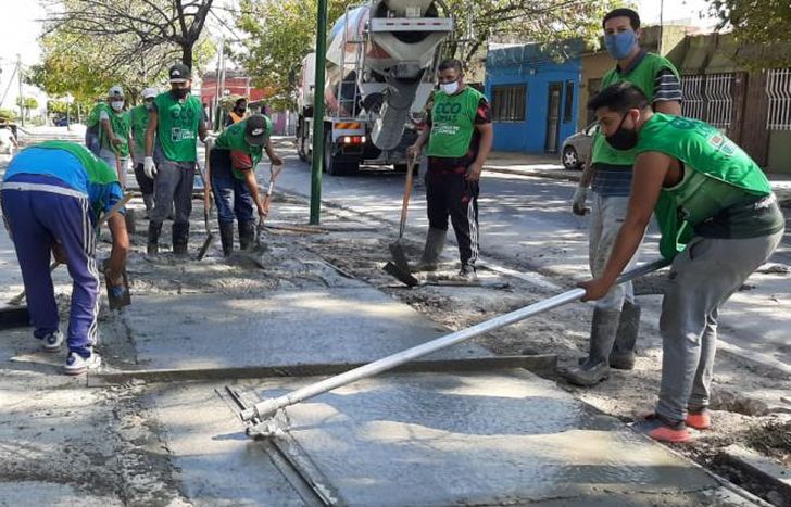 Están haciendo a nuevo todas las veredas.