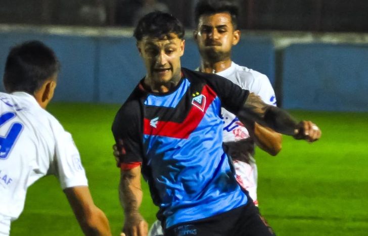 Ayrton Sánchez jugó 12 partidos como titular en el semestre para Brown de Adrogué.