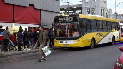 Anunciaron un paro de colectivos para este viernes y hay charlas para evitarlo.