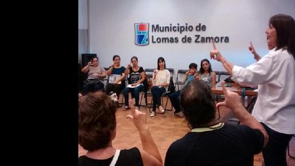 lanzan un curso de lenguaje de senas