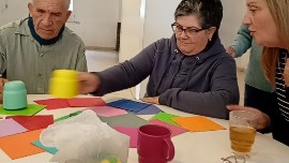 El taller se dicta en Banfield los miércoles por la tarde para adultos mayores con ganas de aprender, socializar y divertirse. El taller se dicta en Banfield los miércoles por la tarde para adultos mayores con ganas de aprender, socializar y divertirse.