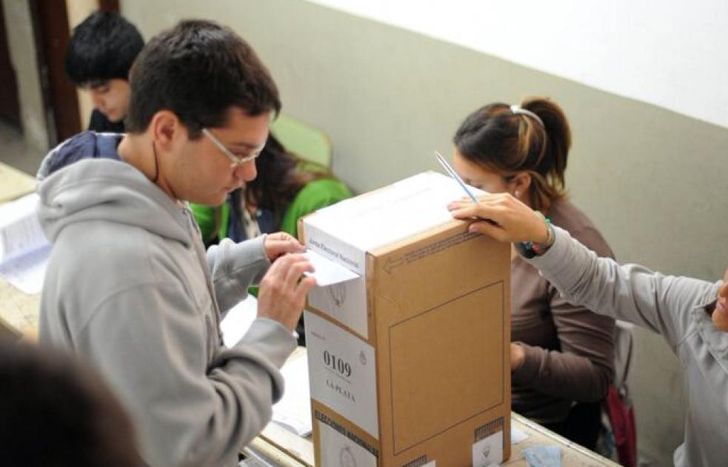 Deben figurar en el padrón electoral
