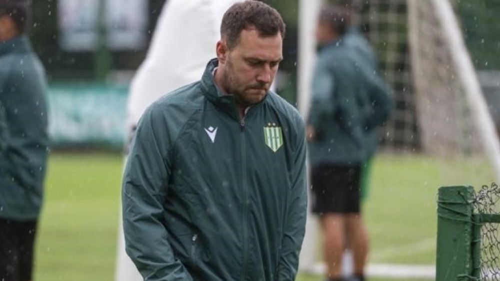 Matías Mariotto le marcó la cancha a Rodrigo Auzmendi.