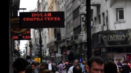 el dolar salto 36 centavos y quedo al filo de los $42