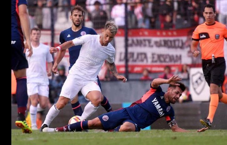 La Gata y el Laucha, los goleadores de la tarde, fueron figuras en sus equipos.