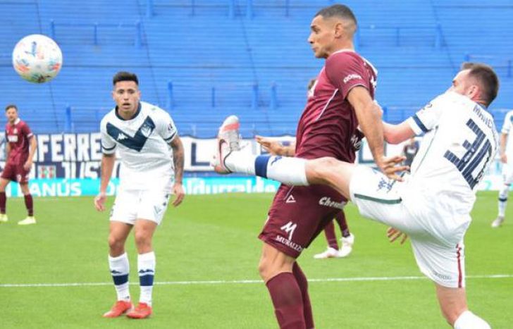 Sand tuvo un mano a mano que le tapó el arquero Hoyos.