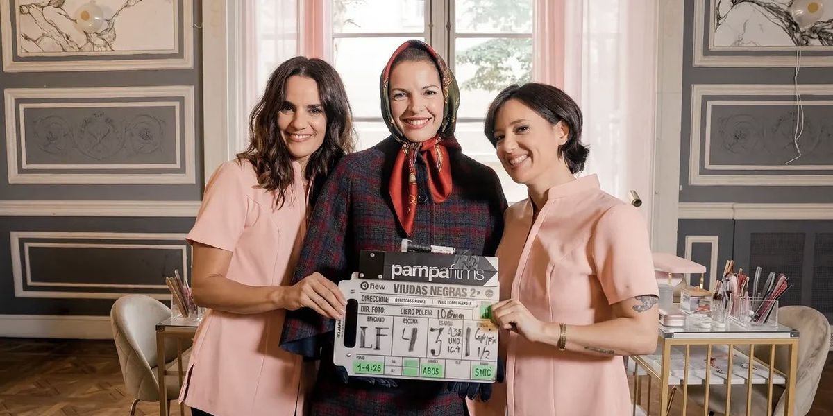 &nbsp;Malena Pichot y Pilar Gamboa, junto a Carina Zampini.&nbsp; 
