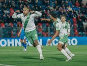 Adrián Balboa encaminó el triunfo de Banfield en Victoria.