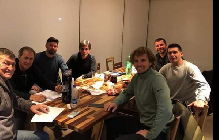 Occhiato lleva un largo tiempo de trabajo en el Taladro.