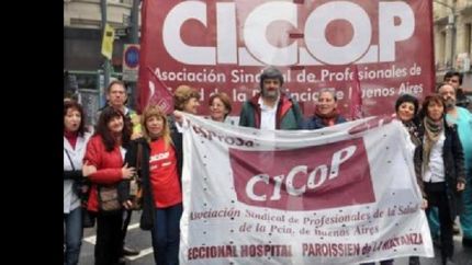 El eje central de ese diálogo debe ser el tema salarial y su retraso y la desjerarquización de los ingresos.