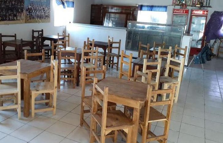 El buffet del club luce sus nuevas adquisiciones.