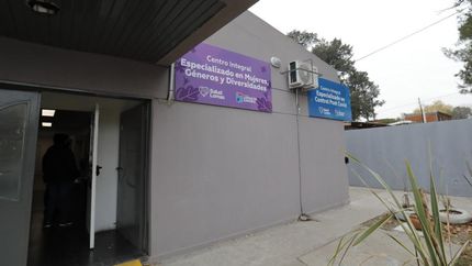 El consultorio está ubicado en la calle Anchoris 3338.