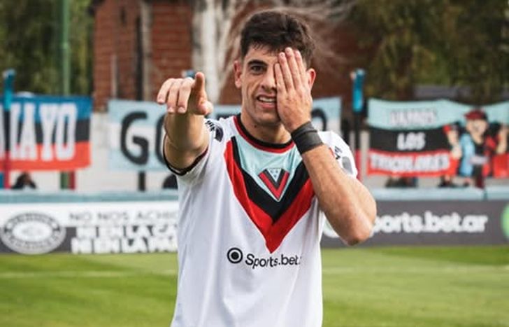 Bruno Báez le dio el triunfo&nbsp; a Brown de Adrogué.