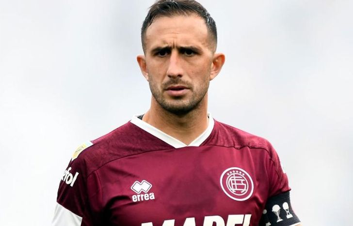 El capitán de Lanús fue uno de los mejores en La Bombonera.