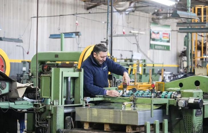 Todas las semanas se organizan visitas a industrias y emprendimientos locales.