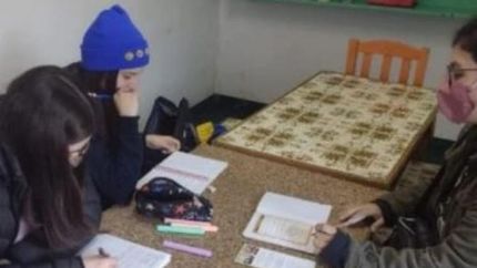 Las chicas en plena organización.