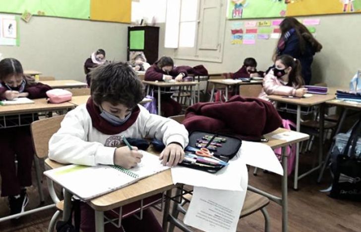 El Gobierno busca la presencialidad plena para el 2 de marzo.