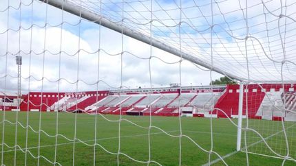 En posturas opuestas, dos listas se debaten el futuro del club.