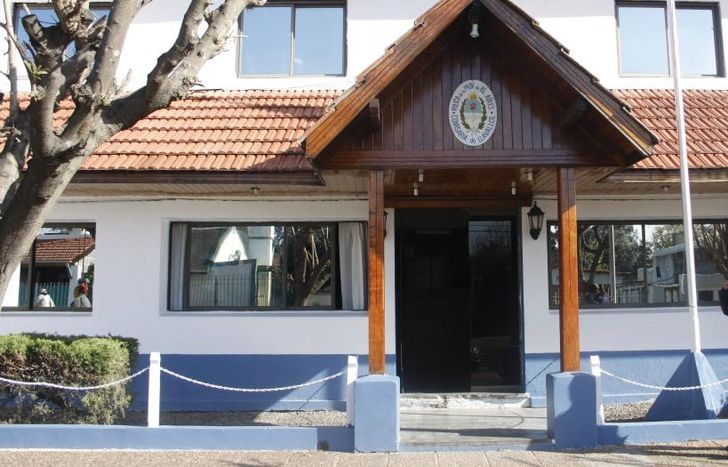 Comisaría 4ta de Llavallol.