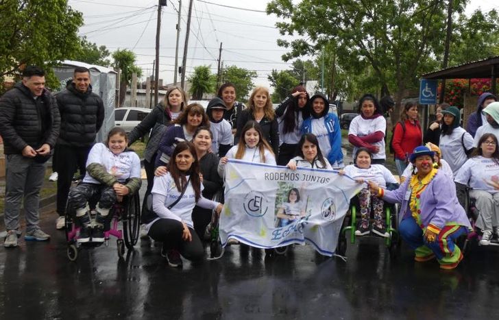 La carrera gratuita es simbólica porque lo más importante es concientizar sobre la causa.