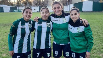 Evelyn (7), marcó por duplicado y llegó a cinco en la temporada.