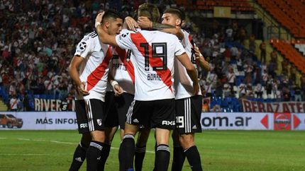 Con una notable producción futbolística, el Millonario ganó con comodidad en Mendoza.