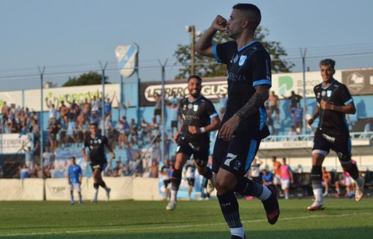 Lucas Baldunciel anotó el segundo gol del triunfo ante Estudiantes de Rìo Cuarto.