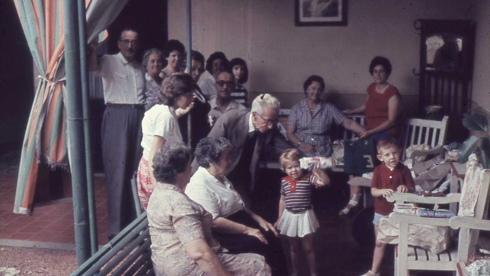 La historia familiar detrás de la Biblioteca Popular Antonio Mentruyt, un símbolo de época en Lomas.